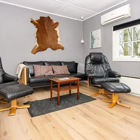 Tranquil Retreat In - By Traum *